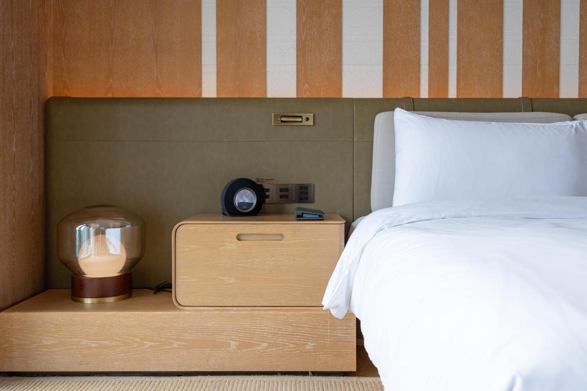 Joyze Hotel Xiamen, Curio Collection By Hilton Extérieur photo
